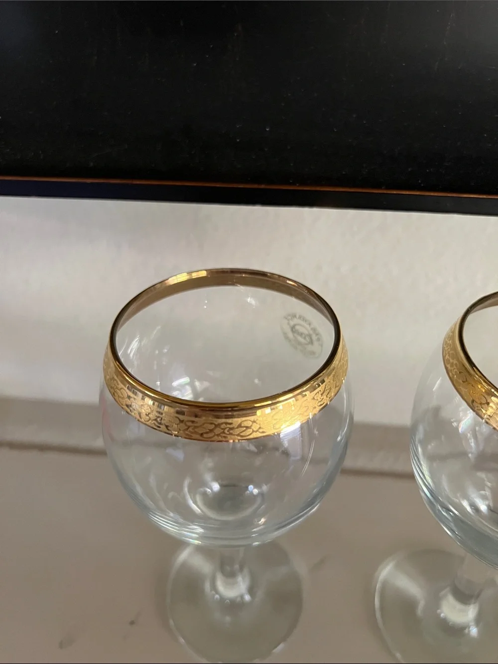 Pasabache Circleware Crystal Wine Glasses with Gold Rim set of 2